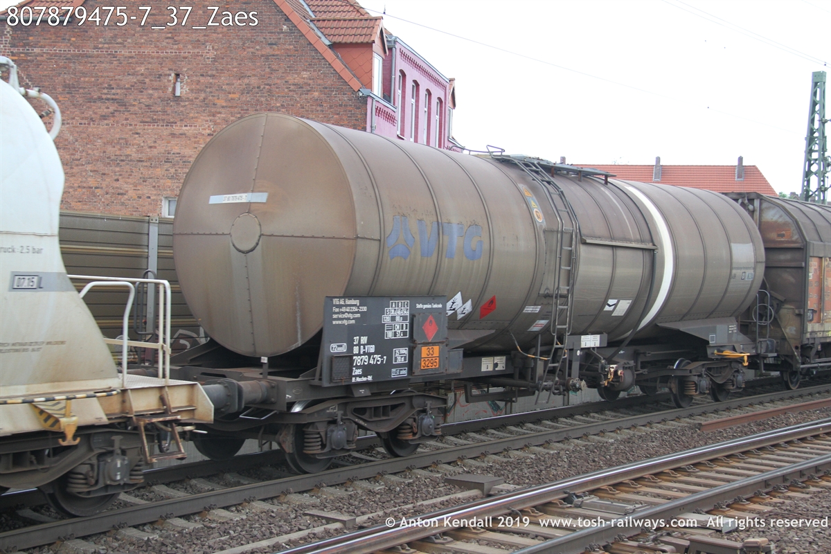 807879475-7_37_Zaes.JPG